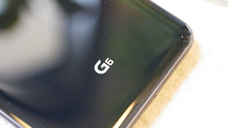 Illustration for article titled The LG G6 Is Too Damn Simple